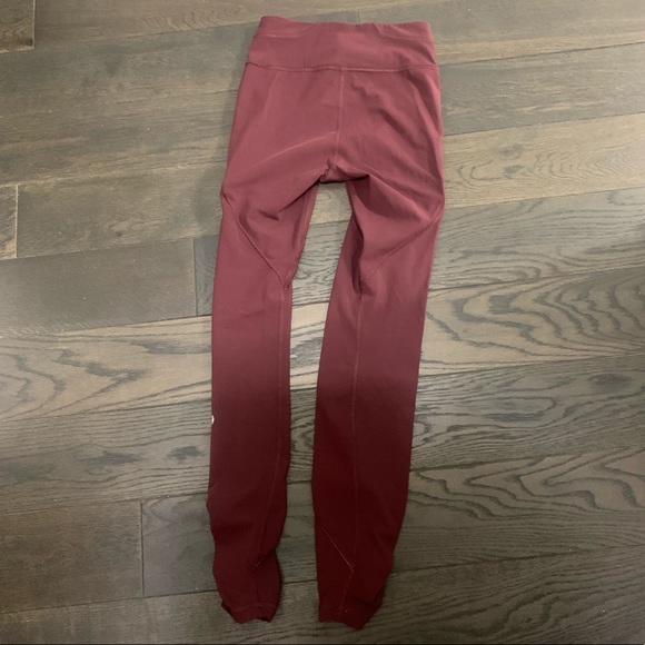 Lululemon leggings size 4 with zippers - Picture 2 of 3